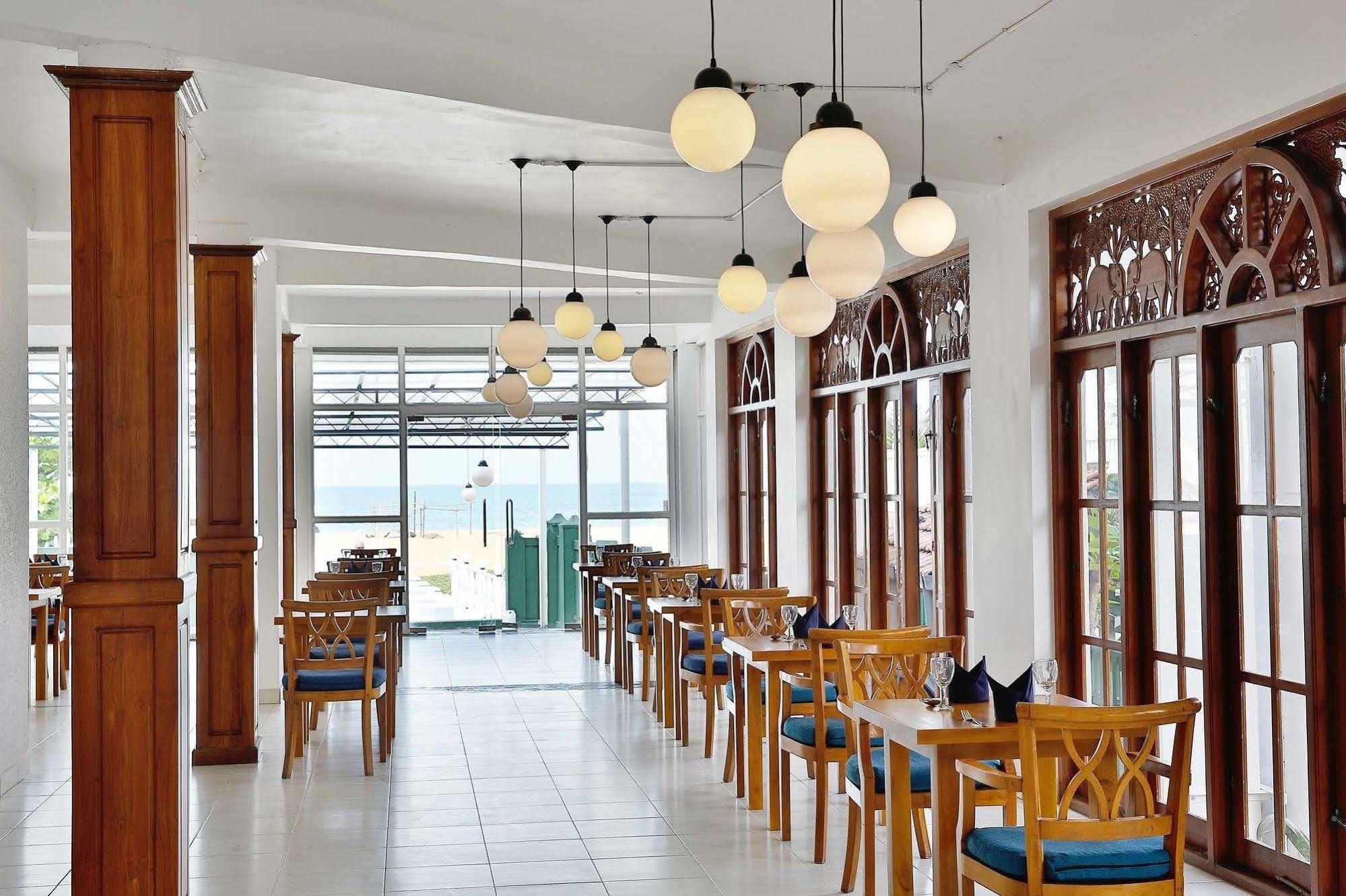 The Reef Beach Hotel Νεγκόμπο Εξωτερικό φωτογραφία